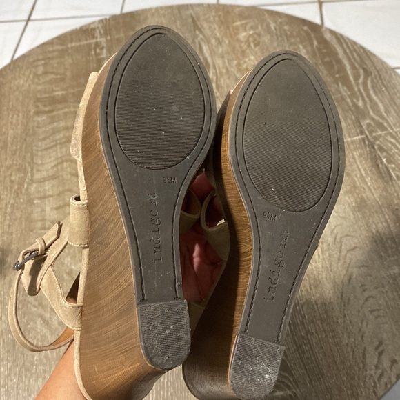 Indigo Rd. Karyn Wedge Suede Sandals Size 9.5 - Picture 9 of 9